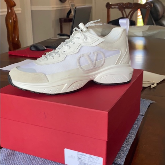 Valentino Garavani VLogo SheGoes Sneakers - Picture 1 of 7